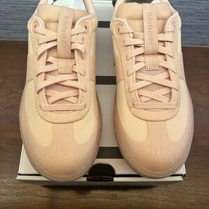 NWT Lululemon Women's Cityverse Sneaker size 8 precocious pink